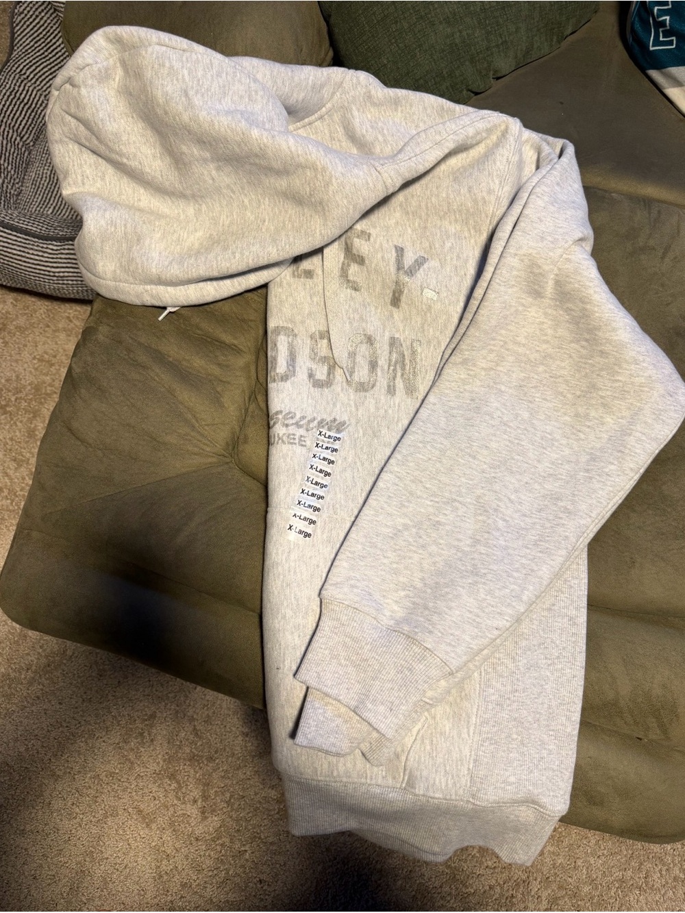 Men Sweater Subcategory Identification - Picture 3 of 3